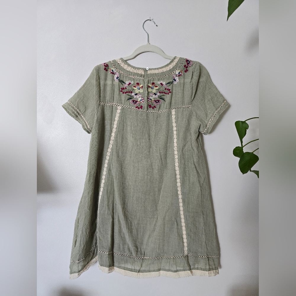 New Umgee Size Small Floral Embroidered Lightweight Lined Dress - Picture 5 of 8